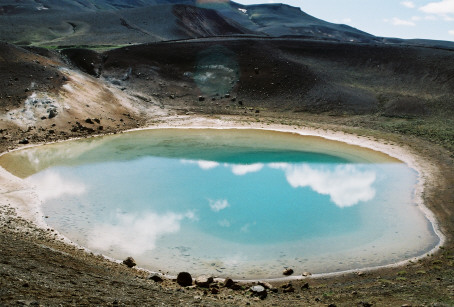 Kratersee V&iacute;ti